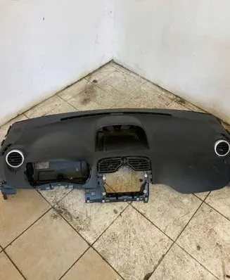 Renault Kangoo II Dashboard 681000861R
