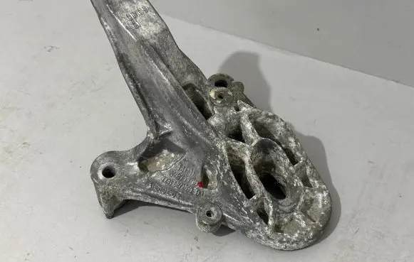Mini One - Cooper Coupe R56 Engine mounting bracket 67871110