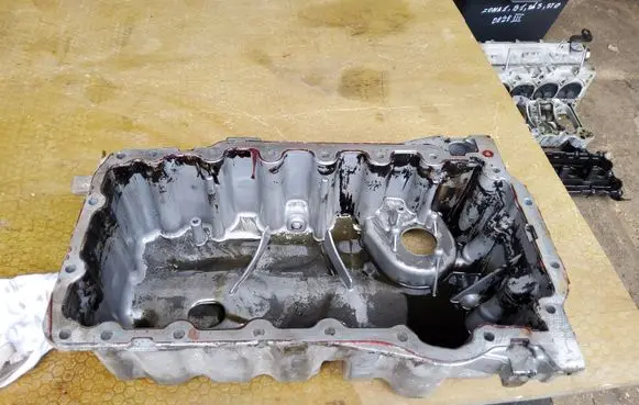 Volkswagen PASSAT B6 Oil sump ENAC43400