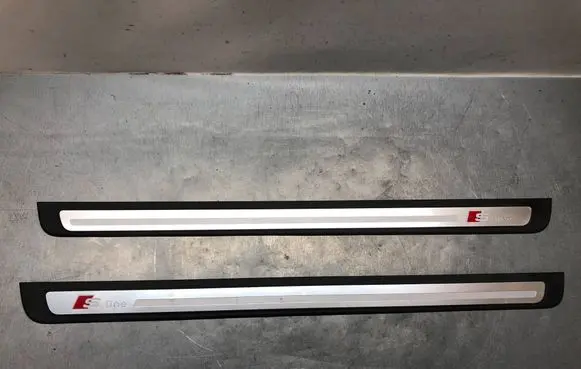 Audi A5 8T 8F Front sill trim cover 8T0853373 8T0853374