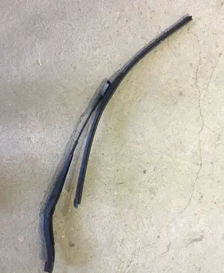 Mercedes-Benz GL X164 Front wiper blade arm A1648200540