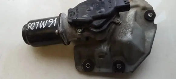 Mitsubishi Lancer Wiper motor