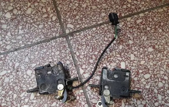 AC ME Tailgate exterior lock 