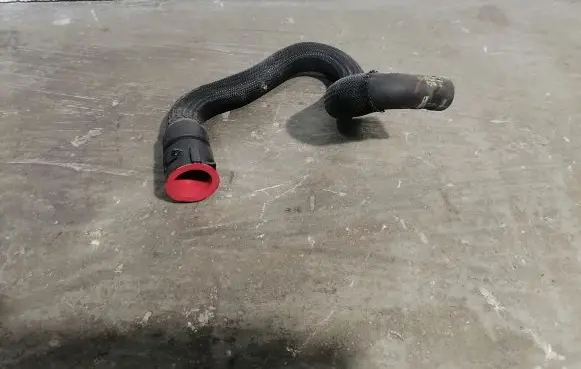 Volvo XC60 Engine coolant pipe/hose 8G918B159