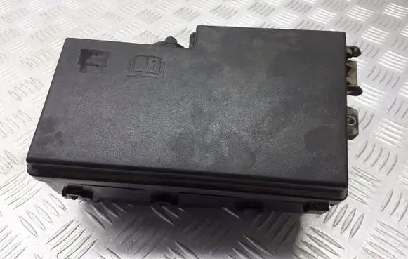 Ford Focus Fuse box cover 3M5T-14A067-BC