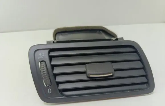 Volkswagen PASSAT B6 Dashboard side air vent grill/cover trim 3C1819702E
