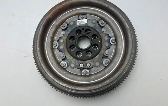 Audi A3 S3 8V Flywheel 06K105266A