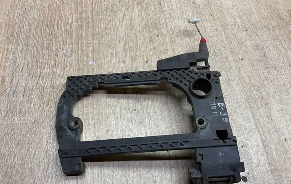 BMW 5 E39 Front door exterior handle/bracket 