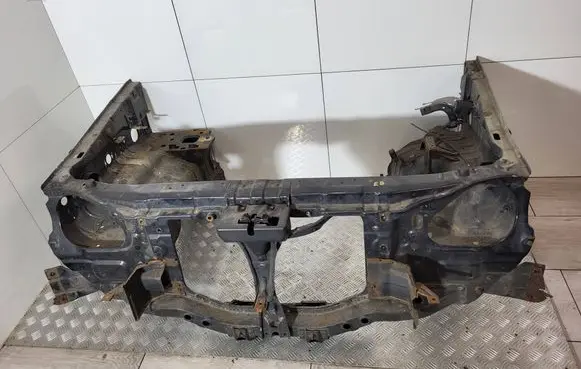 Hyundai Terracan Radiator support slam panel