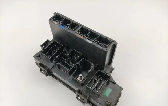 Jeep Compass Fuse module P04692341AD