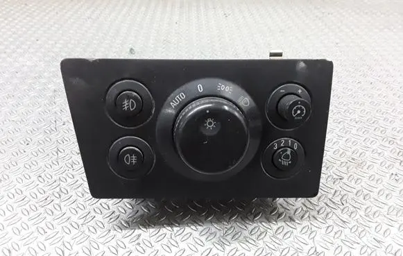 Opel Zafira B Light switch 13205868