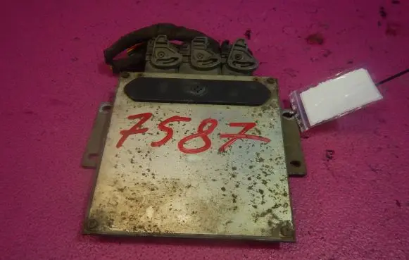 Peugeot 206 Engine control unit/module ECU 9642423780