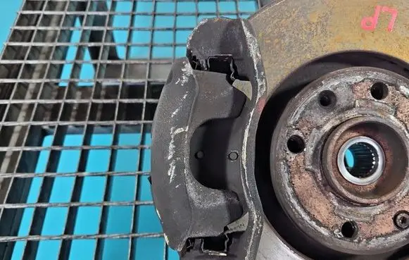 Peugeot 2008 I Front brake caliper IMPRK1597335