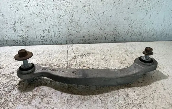 Dodge Challenger Rear upper control arm/wishbone 68210525AA