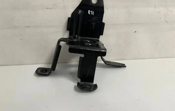Ford Ranger ABS pump bracket EB3C2C304AB