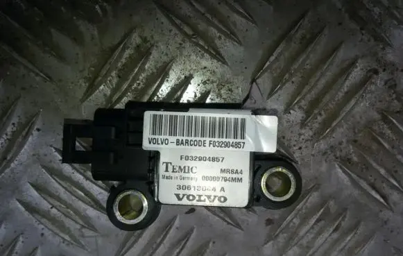 Volvo S40, V40 Airbag deployment crash/impact sensor 30613044a