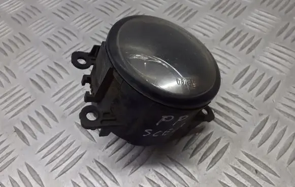 Renault Scenic II - Grand scenic II Front fog light 8200074008