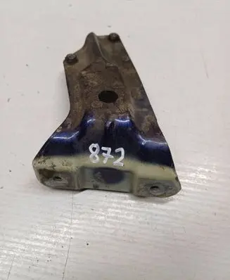 Volkswagen Golf V Fender mounting bracket 1K6821136