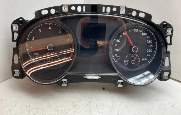 Volkswagen Golf Sportsvan Speedometer (instrument cluster) 517920740A