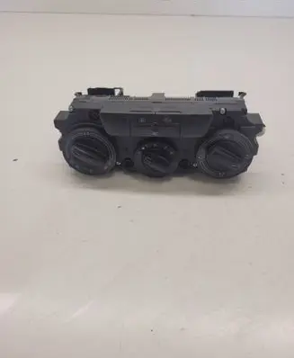 Skoda Octavia Mk2 (1Z) Climate control unit