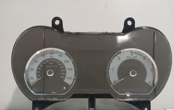 Speedometer (instrument cluster)
