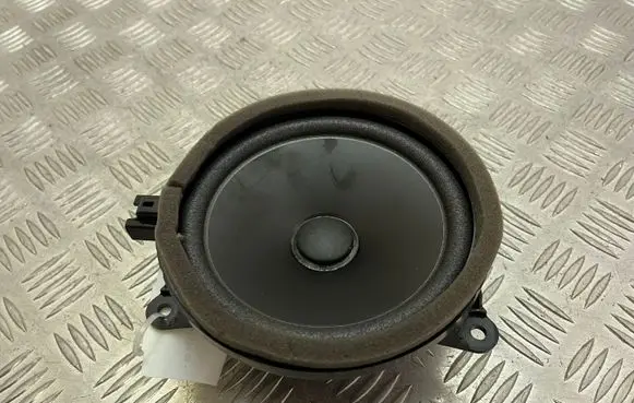 Volvo XC40 Rear door speaker 31489043