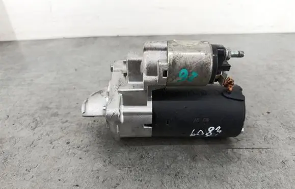 Opel Zafira B Starter motor 