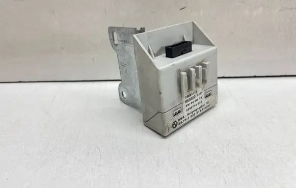 BMW 3 E46 Yaw turn rate sensor 6923215 657569232159