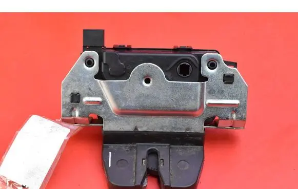 Opel Zafira B Tailgate/trunk/boot lock/catch/latch 495058724