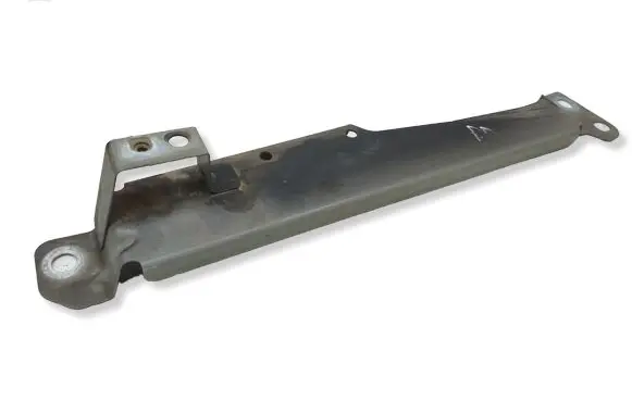 Volvo S60 Fender mounting bracket 31468234 B09CD