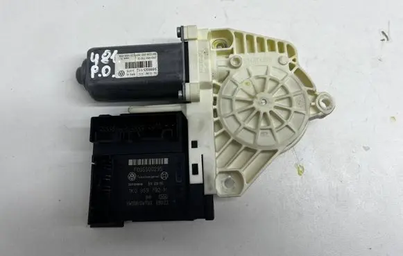 Volkswagen PASSAT B6 Front door window regulator motor 1K0959702Q 981238350 988693112
