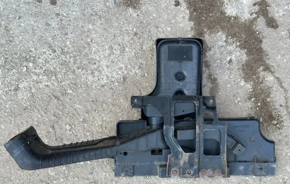 Nissan Murano Z50 Air intake duct part