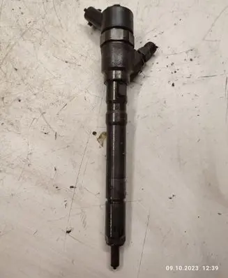 Hyundai Elantra Fuel injector