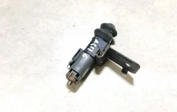 Nissan X-Trail T30 Bonnet alarm switch sensor 