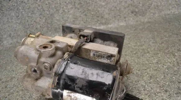 Volkswagen Sharan ABS Pump 7MO907379 8310018007100