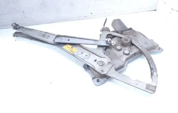 Opel Astra F Front door window regulator with motor 90560429 0130821686