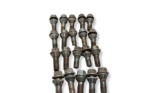 Volvo XC60 Nuts/bolts 