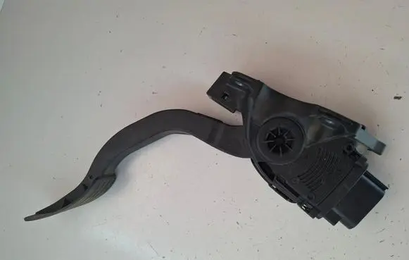 Ford S-MAX Accelerator throttle pedal 6G929F836JD
