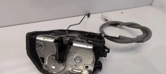 BMW 1 E81 E87 Front door lock 7059967