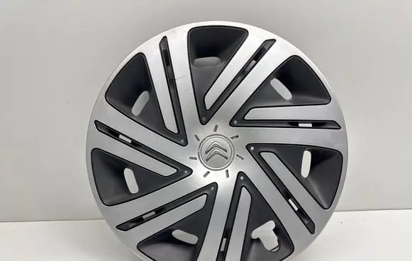 Citroen Berlingo R15 wheel hub/cap/trim 9676868177 9676905177