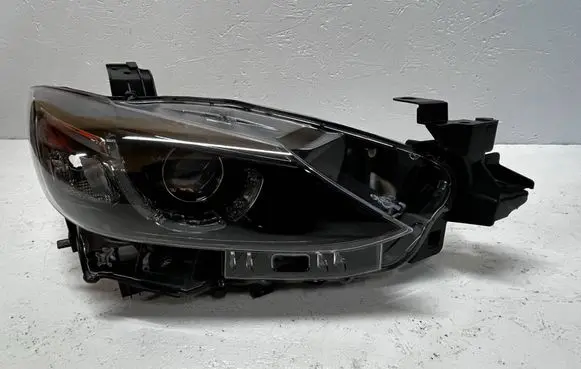Mazda 6 Headlight/headlamp GMH351031G GMH3-51031G