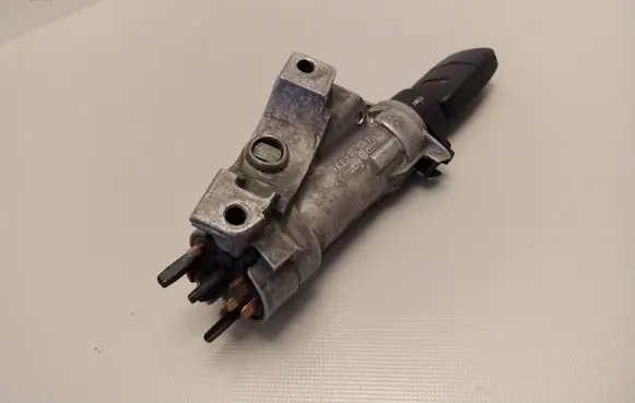 Audi A4 S4 B5 8D Ignition lock 4B0905851C