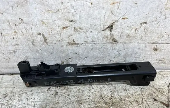 Volkswagen Golf V Seat belt adjustment rail 1T0857819B 00021691