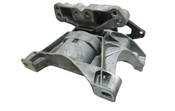 Engine mount bracket