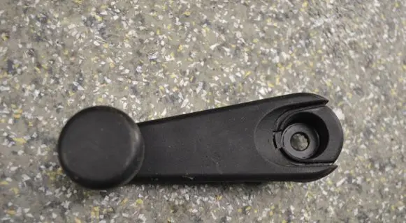 BMW 3 E46 Rear door window winding handle 51328122503