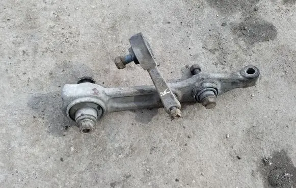 Mercedes-Benz E W211 Front lower control arm/wishbone