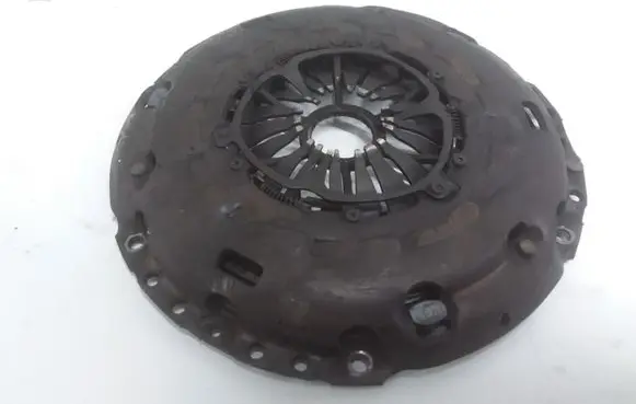 Volkswagen PASSAT B6 Pressure plate 03G141025F