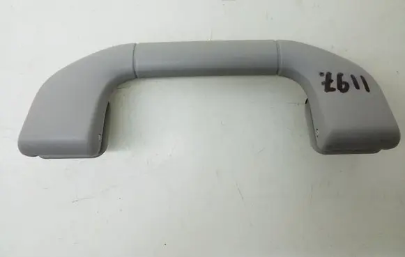 Mercedes-Benz E W212 Front interior roof grab handle A2048100051
