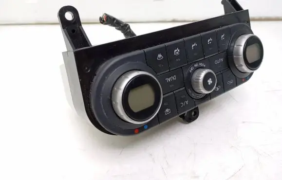 Nissan Qashqai Climate control unit 27500JD45C A02000A7706001