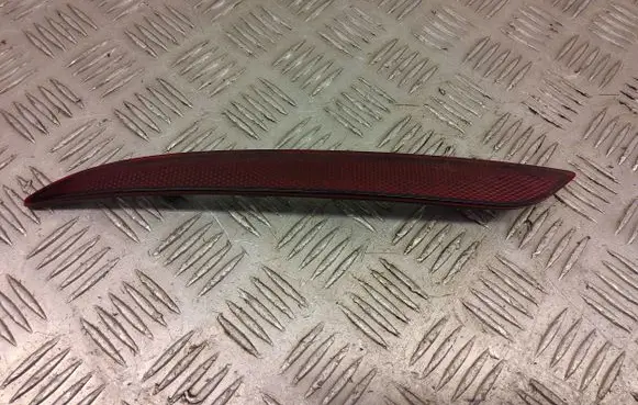 Tesla Model 3 Rear tail light reflector 1077406